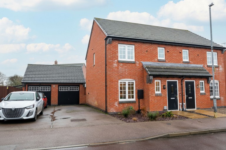 Abbott Drive, Stoney Stanton, LE9