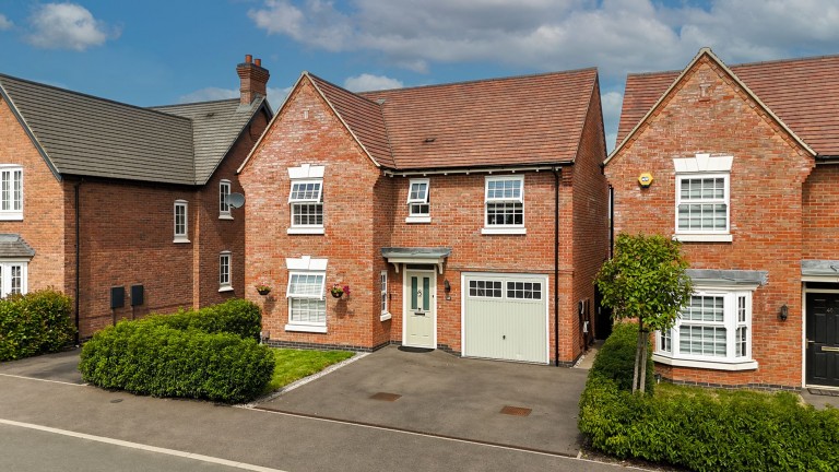 Irvine Crescent, Lubbesthorpe, LE19
