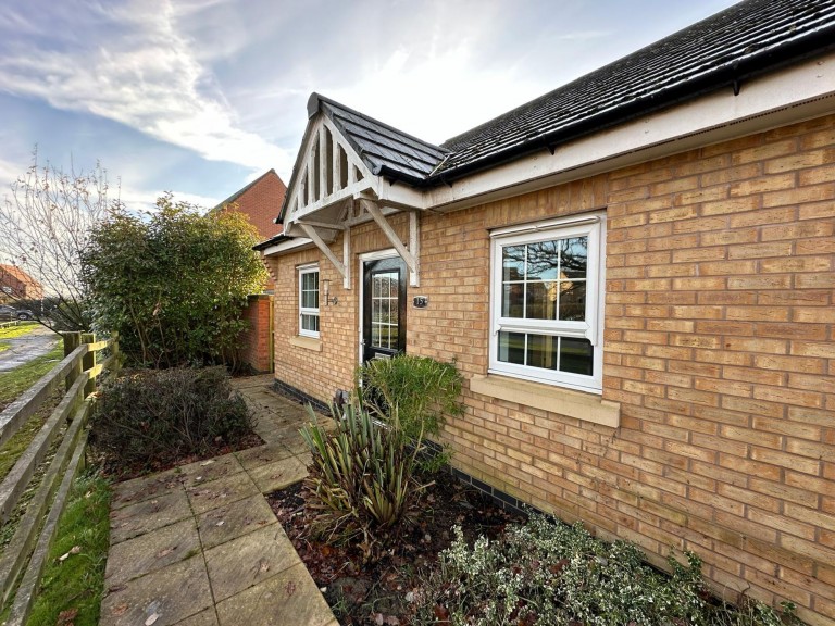 Cox Meadow Road, Leicester Forest East, LE3