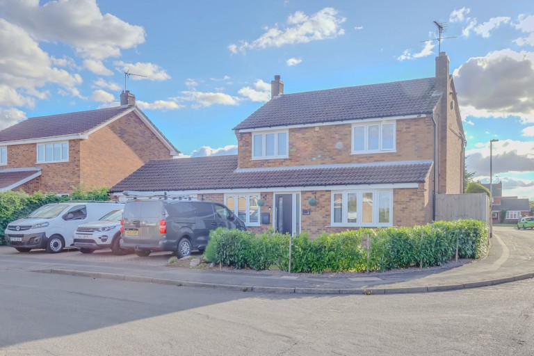 Fishponds Close, Glenfield, LE3