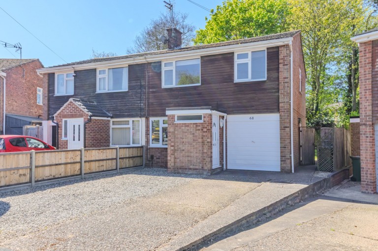 Priory Walk, Leicester Forest East, LE3