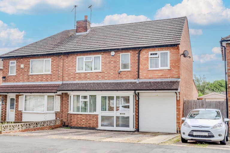 Kings Drive, Leicester Forest East, LE3