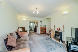 Chadderton Drive, Stainsby HIll, Thornaby, TS17 9QG