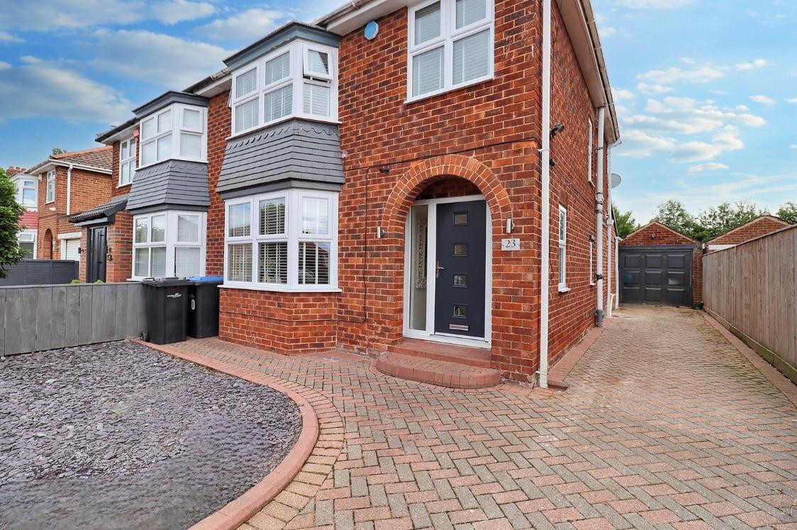 Minsterley Drive, Acklam, Middlesbrough, TS5 8QU