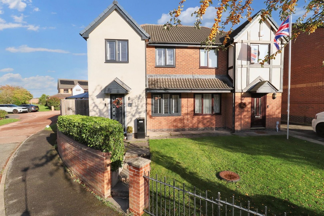 Applegarth, Coulby Newham, Middlesbrough, TS8 0UY