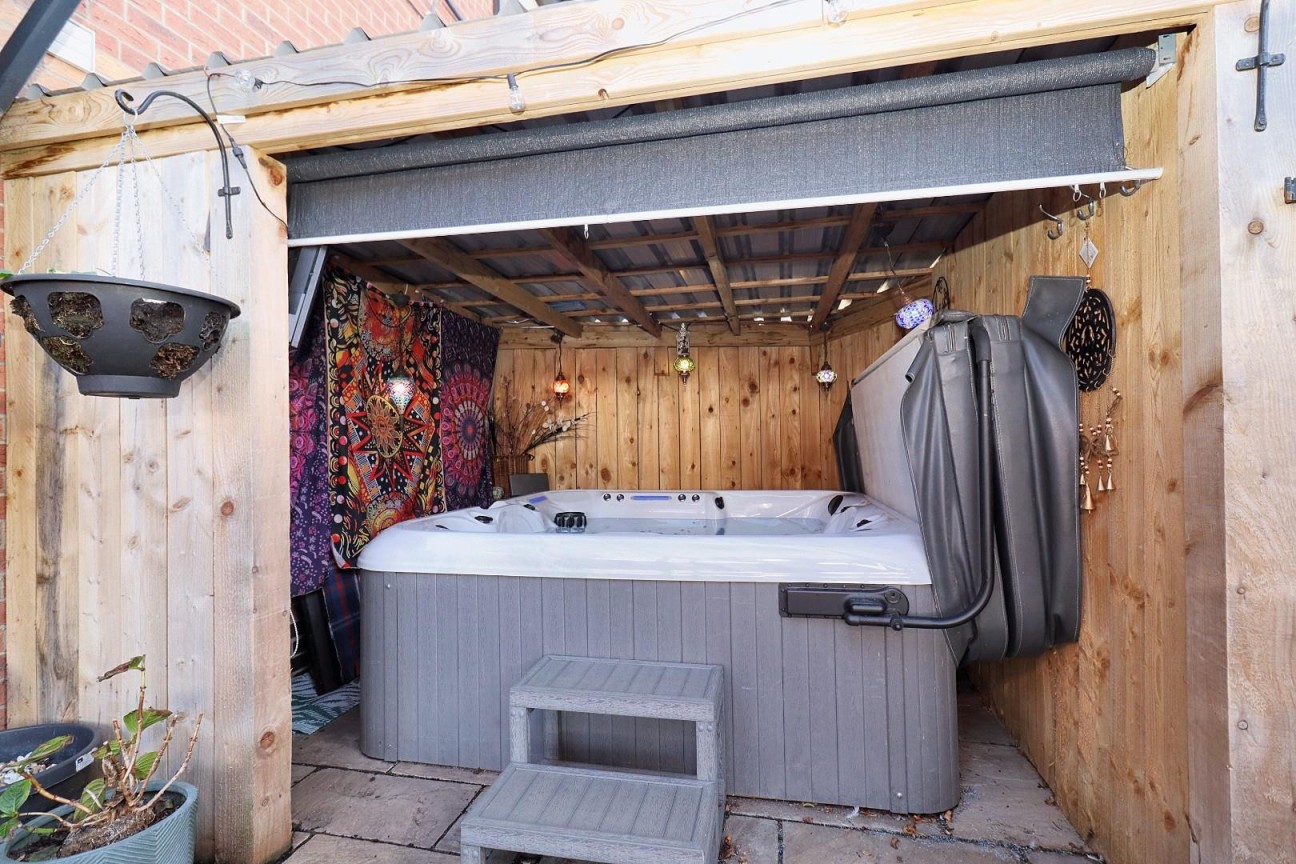 Applegarth, Coulby Newham, Middlesbrough, TS8 0UY