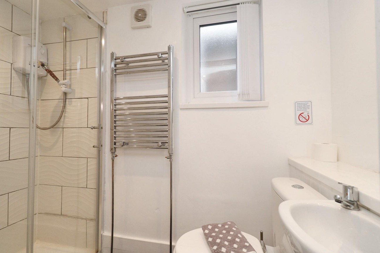 Clifton Street, Middlesbrough, TS1 4BX