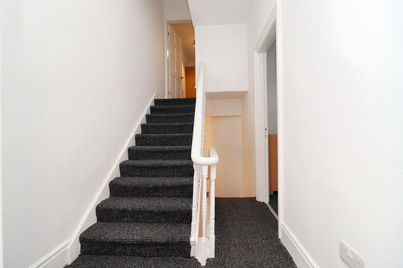 Clifton Street, Middlesbrough, TS1 4BX