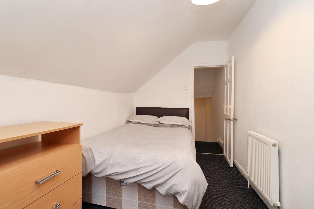 Clifton Street, Middlesbrough, TS1 4BX