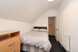 Clifton Street, Middlesbrough, TS1 4BX