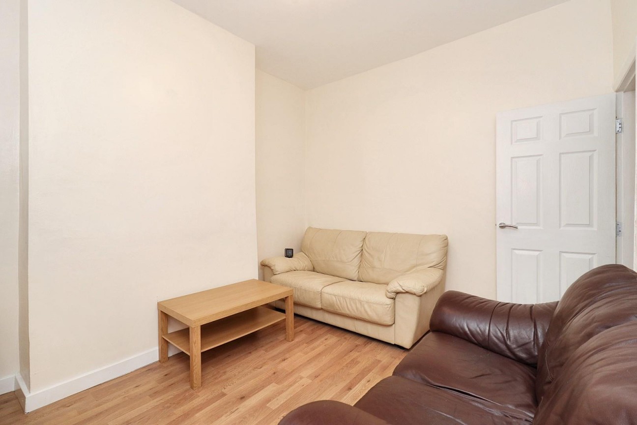 Clifton Street, Middlesbrough, TS1 4BX