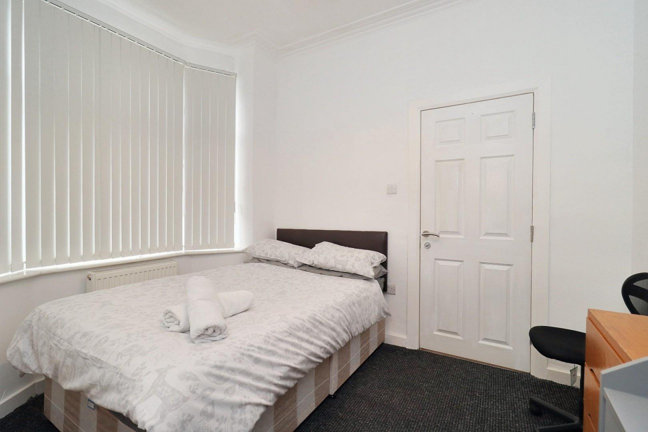 Clifton Street, Middlesbrough, TS1 4BX