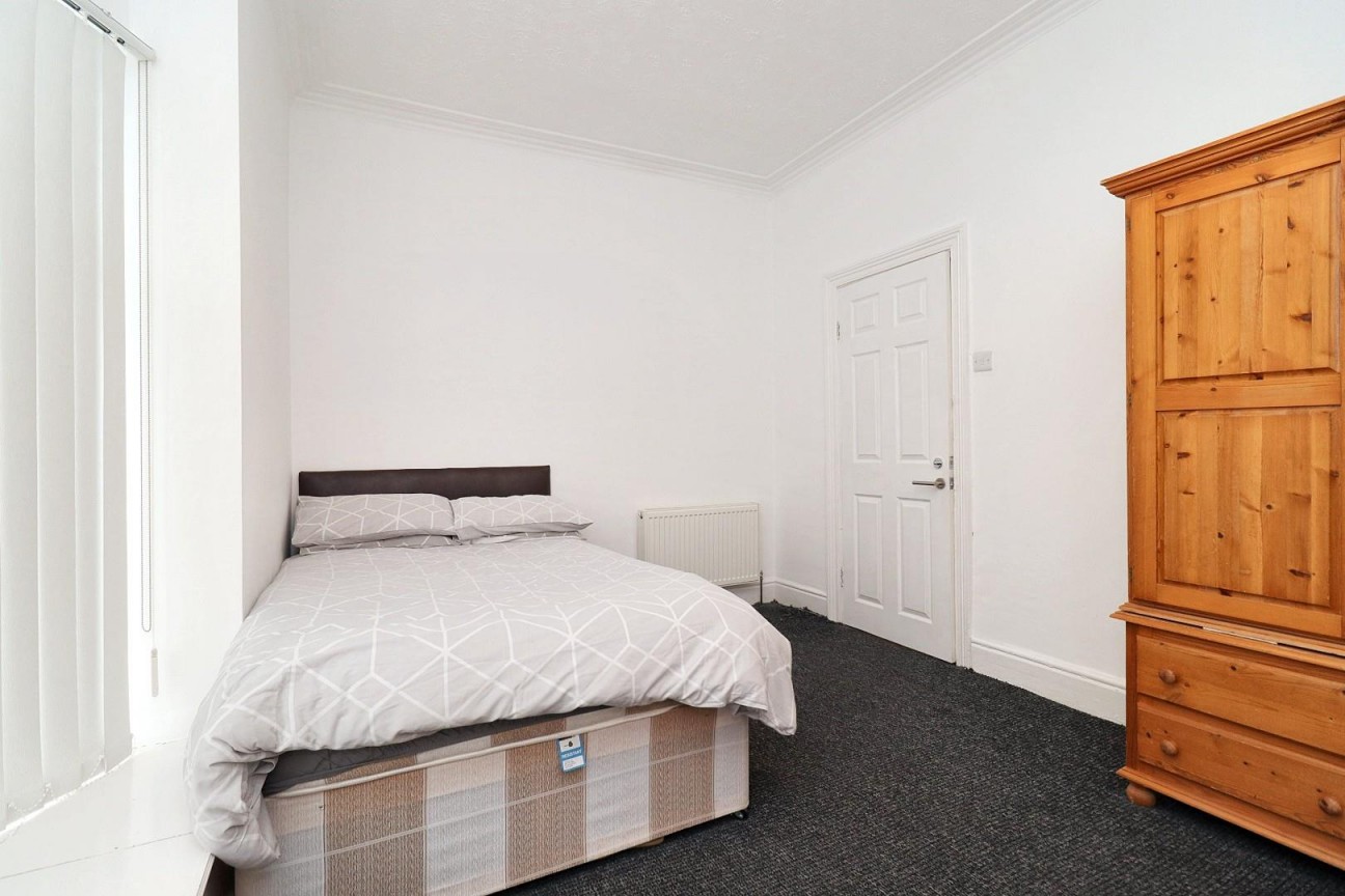 Clifton Street, Middlesbrough, TS1 4BX