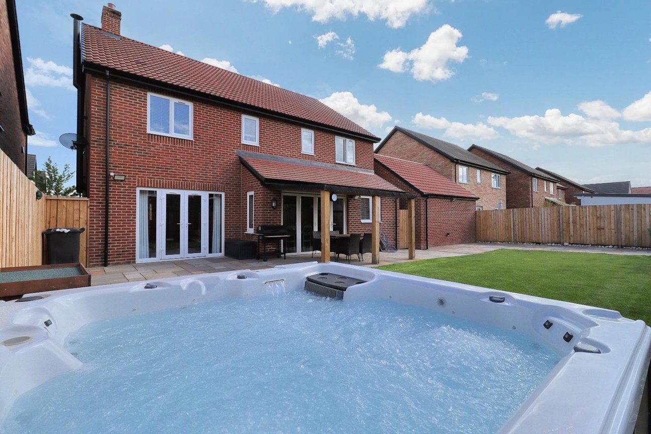 Hole Beck Drive, Kirklevington, Yarm, TS15 9YF