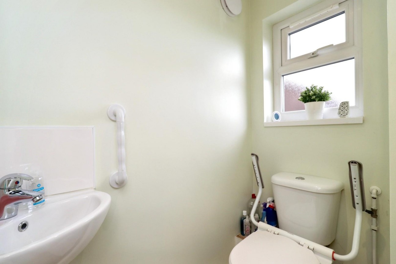 Low Grange Avenue, Billingham, TS23 3EG