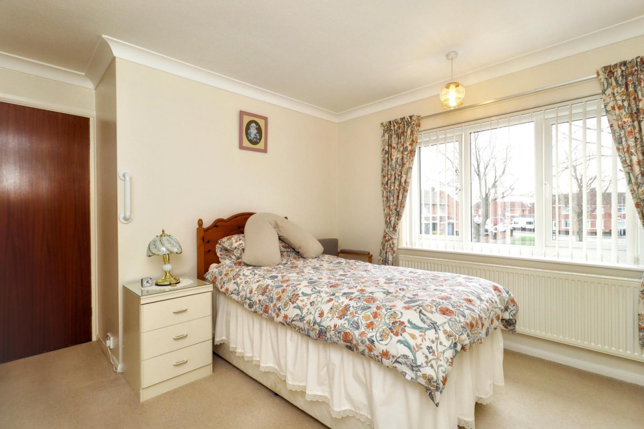 Low Grange Avenue, Billingham, TS23 3EG