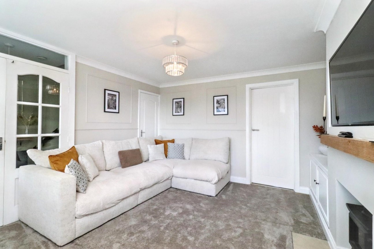 Dale Close, Bishopsgarth, Stockton-On-Tees, TS19 8UZ