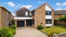 Lapwing Lane, Crooksbarn, Norton, TS20 1LX