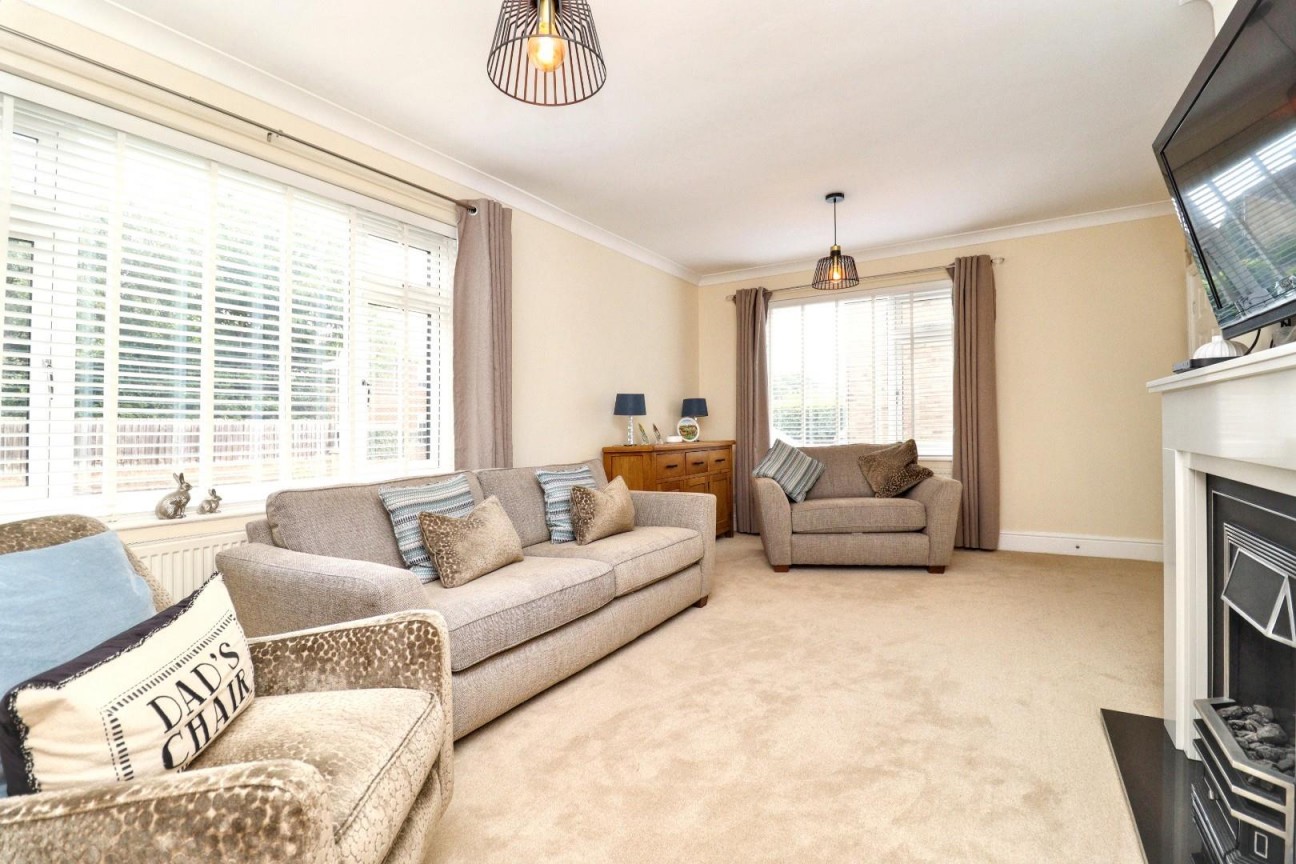 Lapwing Lane, Crooksbarn, Norton, TS20 1LX