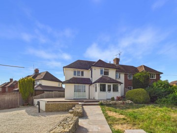 Upton Road, Upton