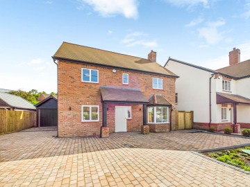 Lower Street, Quainton