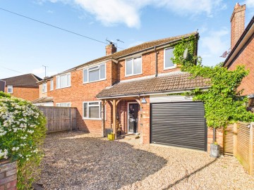 Grenville Avenue, Wendover