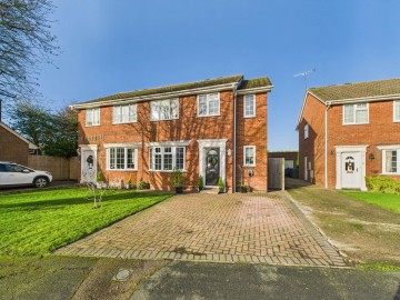 Elm Close, Weston Turville