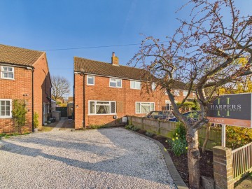 Carrington Crescent, Wendover