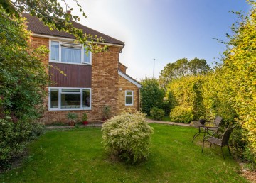 Manor Crescent, Wendover