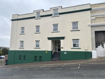 Castle Hill, Axminster