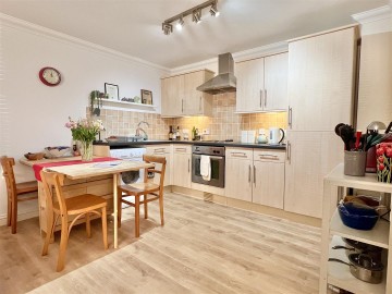 Mellowes Court, Axminster