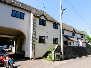 Ash Hill Court, Beer