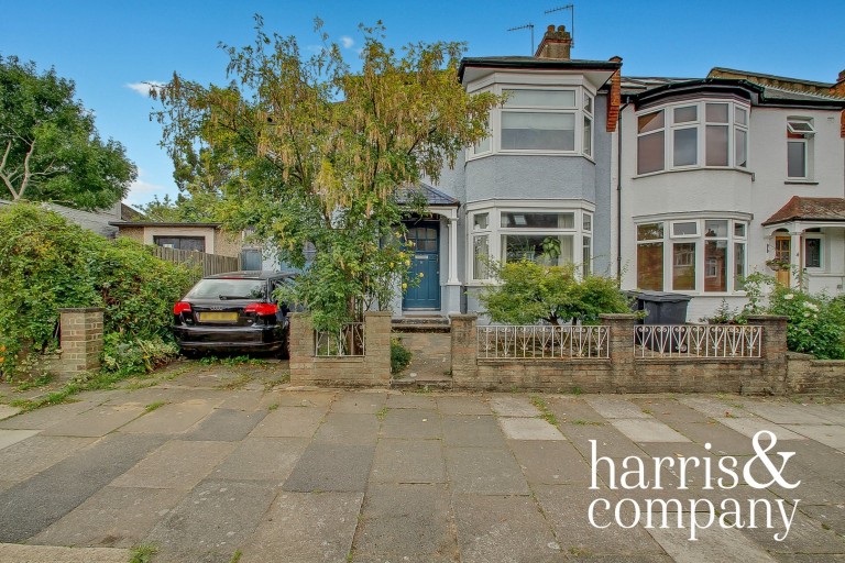 Haycroft Gardens,