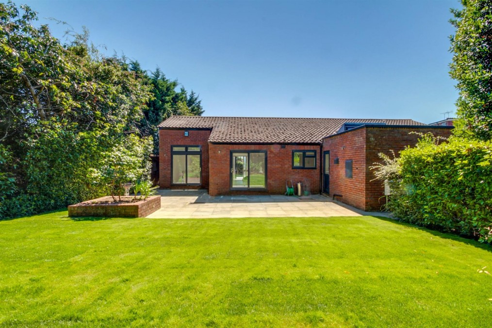 Chalet Bunglow, Shelley Close, Edgware, HA8