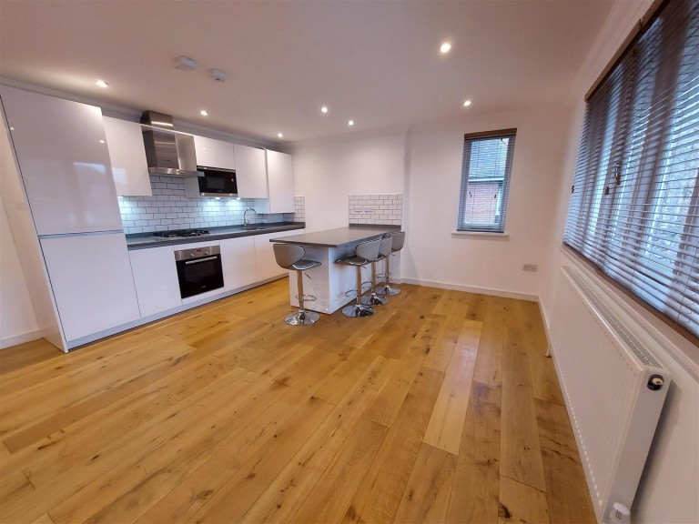 Flat 3 31, Teignmouth Road