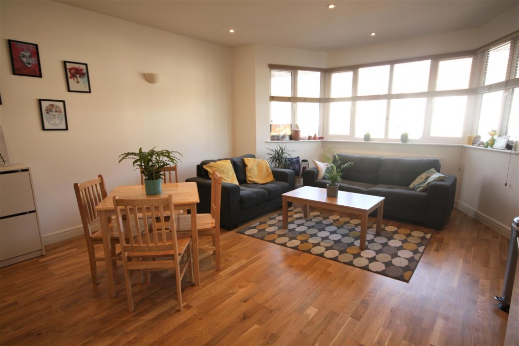 Flat, 120c, Chatsworth Road