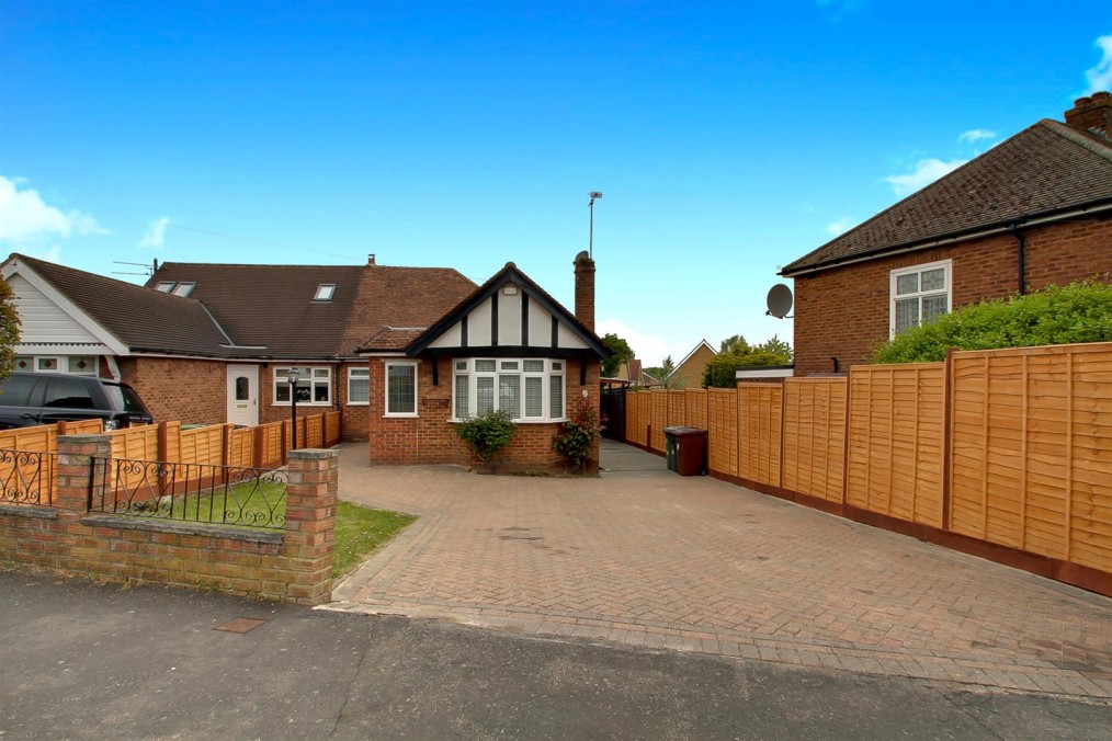 108, Oulton Crescent