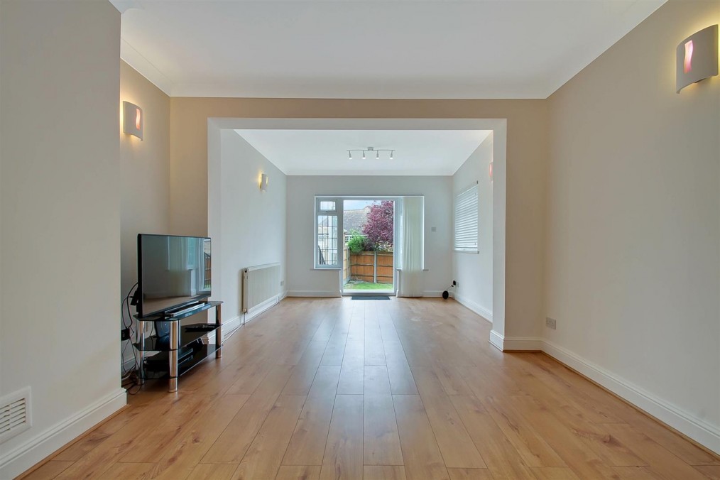 108, Oulton Crescent