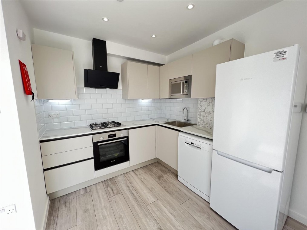 High Road, Chadwell Heath, Romford