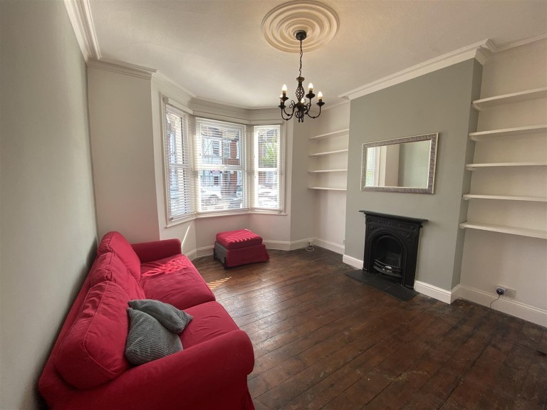 Litchfield Gardens, Willesden
