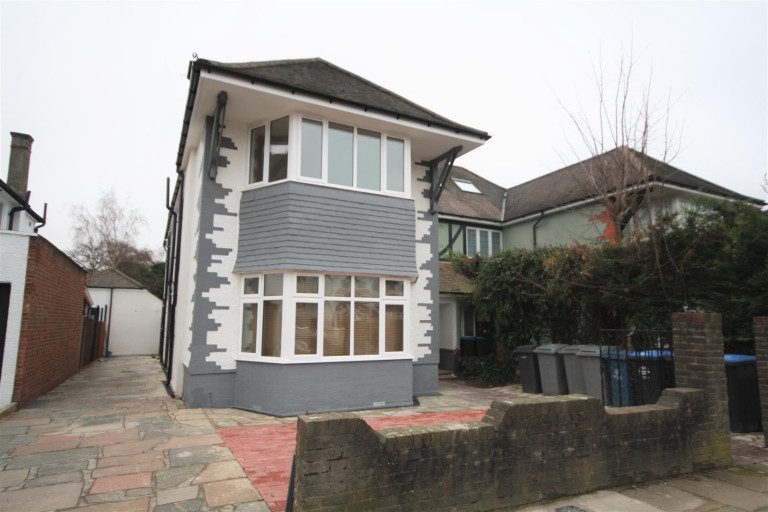 Ground Floor Front 120, Chatsworth Road