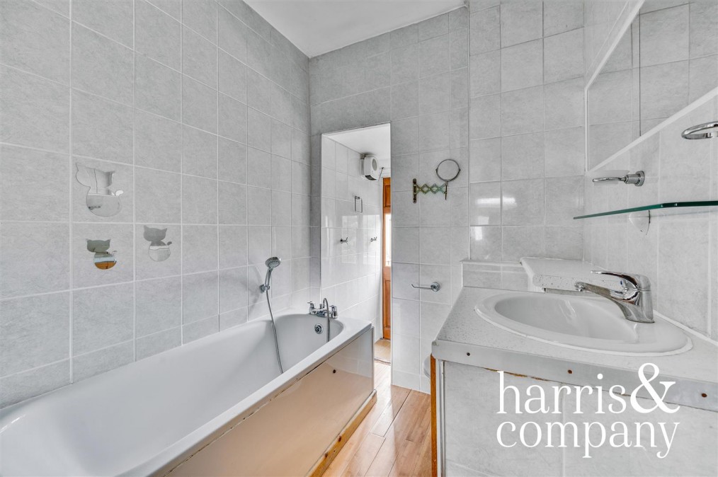 28a, Sandringham Road