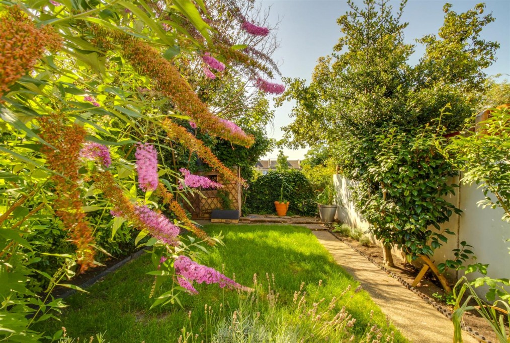 91, Bathurst Gardens