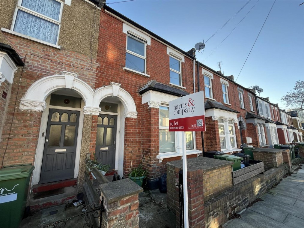 First Floor Flat 12B, Holberton Gardens