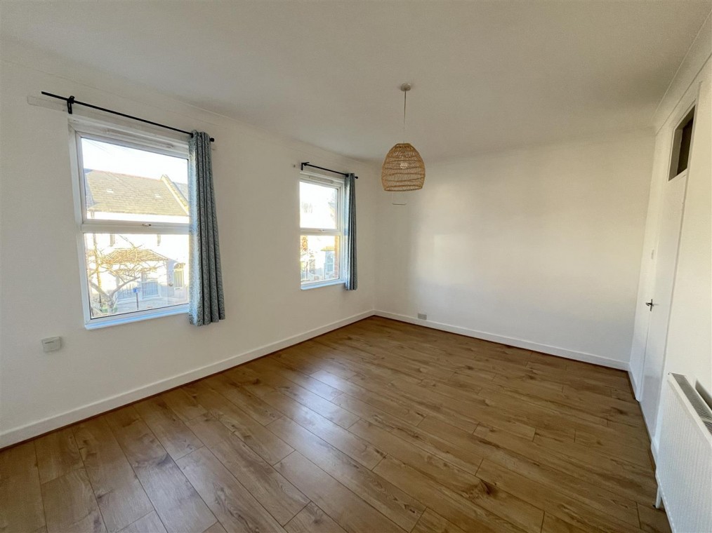 First Floor Flat 12B, Holberton Gardens