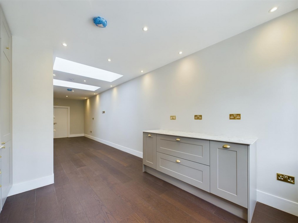Flat 3, 48, Brondesbury Park