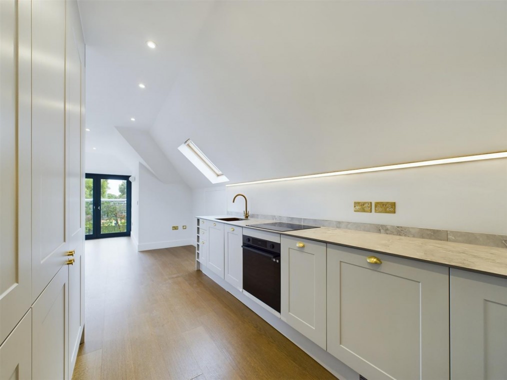 Flat 7, 48, Brondesbury Park