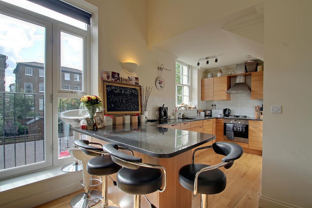 Flat 4, 10, Brondesbury Road