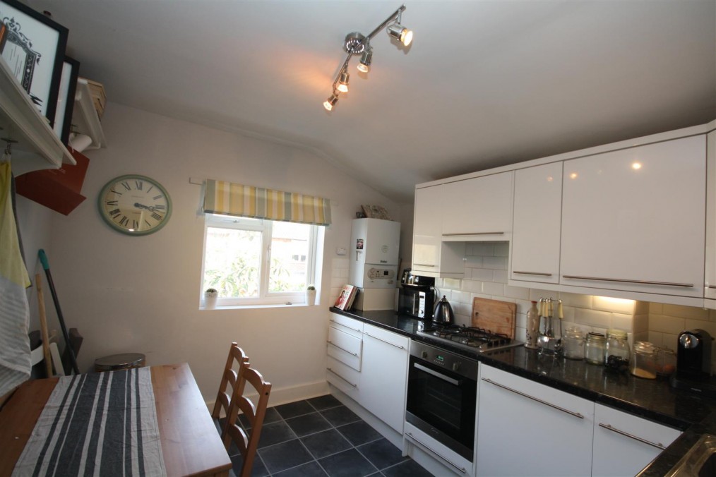 Flat B, 22, Earlsmead Road