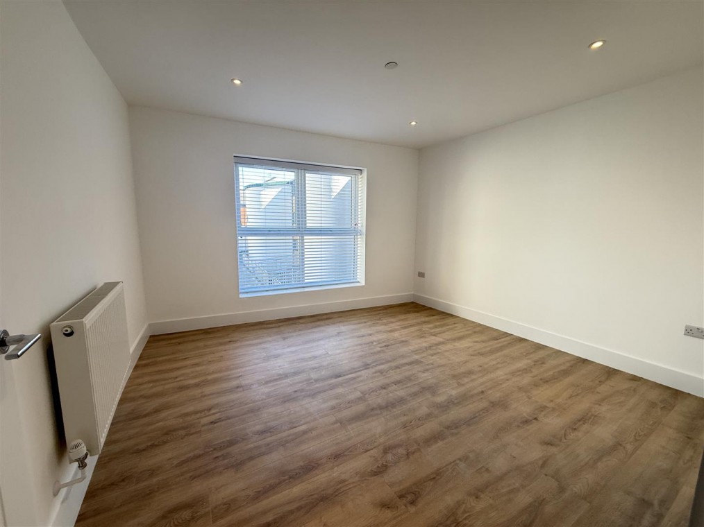 Reuben House, Flat 2, 1-2, Banister Road